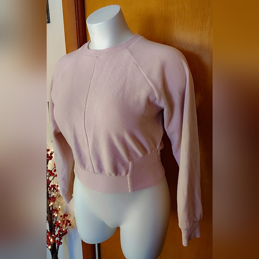 🌸 EXPRESS Pale Pink Geometric Long Sleeve Top – Size L 🌸 - Picture 5 of 8